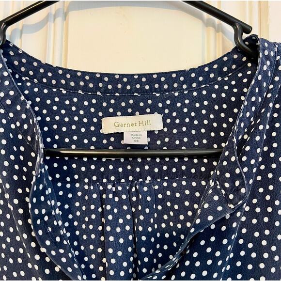 Garnet Hill Women's 8 blue white polka dot 100% silk button down sleeveless top - Picture 2 of 4